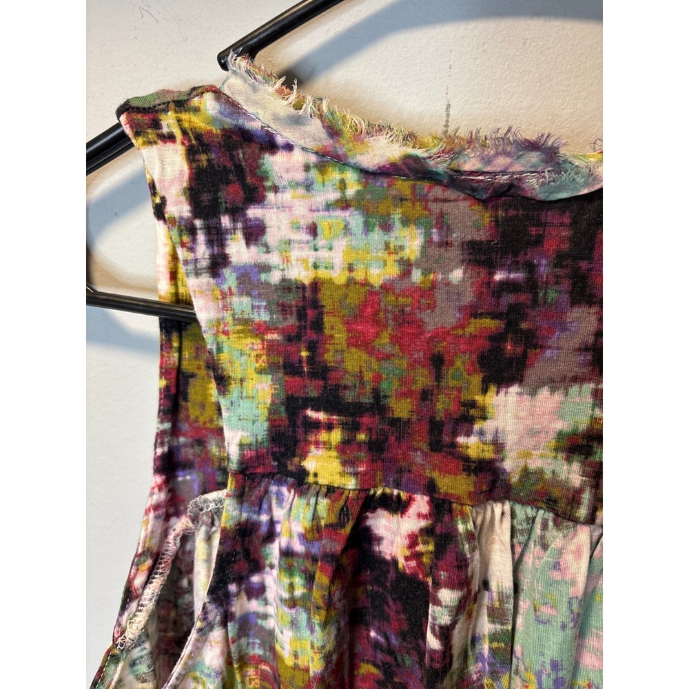 Sleeveless Ruffle Front Multi-Color Print Blouse - Picture 5 of 7